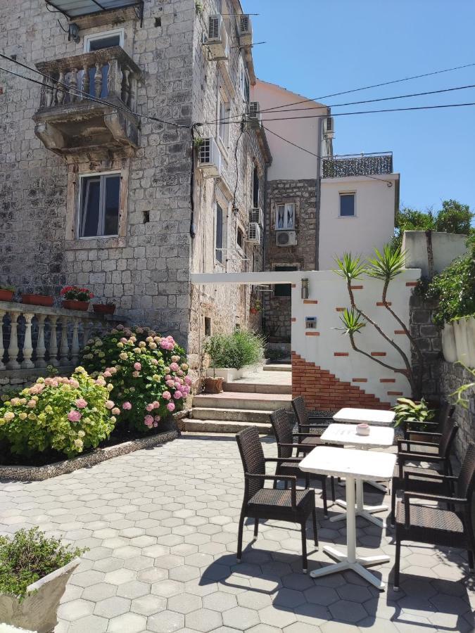 **Stone House ** Trogir Center ** Old Town Apartment Bagian luar foto