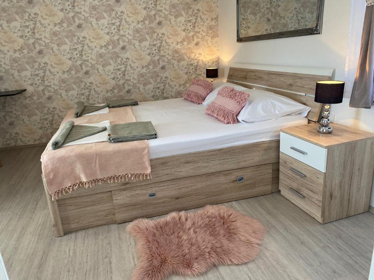 **Stone House ** Trogir Center ** Old Town Apartment Bagian luar foto