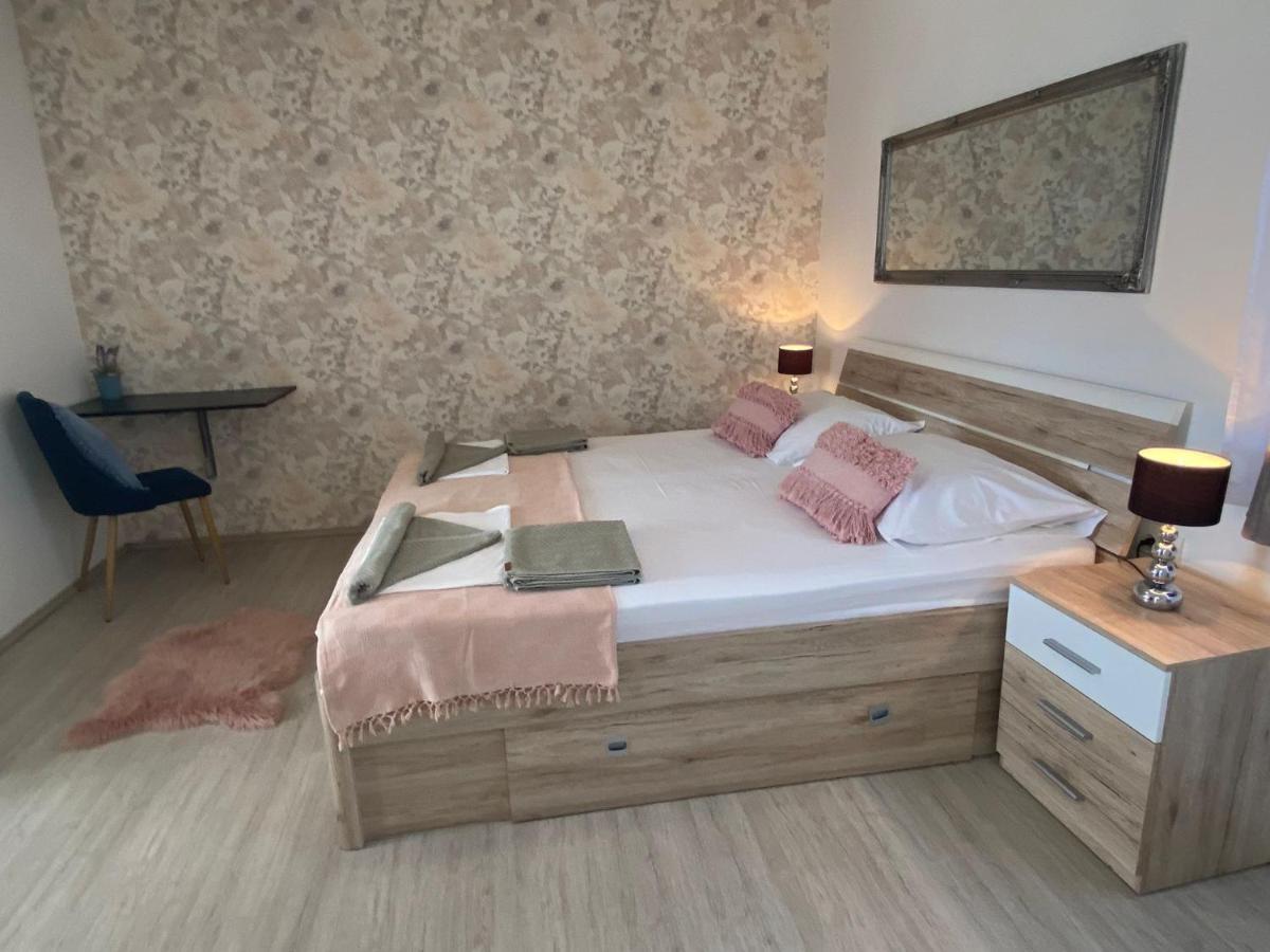 **Stone House ** Trogir Center ** Old Town Apartment Bagian luar foto